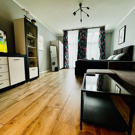 Apartament Flaming Z Balkonem - Scisle Centrum Naprzeciwko Pkp I Pks - Self Check In - Darmowy Parking - Pozne Wymeldowanie - Wystawiamy Fv Opole Eksteriør billede