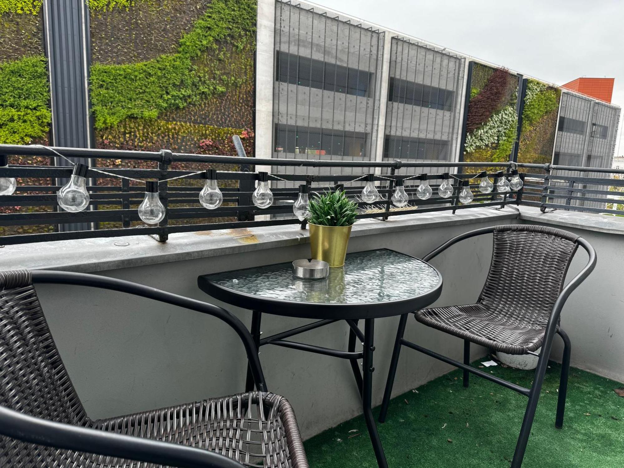 Apartament Flaming Z Balkonem - Scisle Centrum Naprzeciwko Pkp I Pks - Self Check In - Darmowy Parking - Pozne Wymeldowanie - Wystawiamy Fv Opole Eksteriør billede